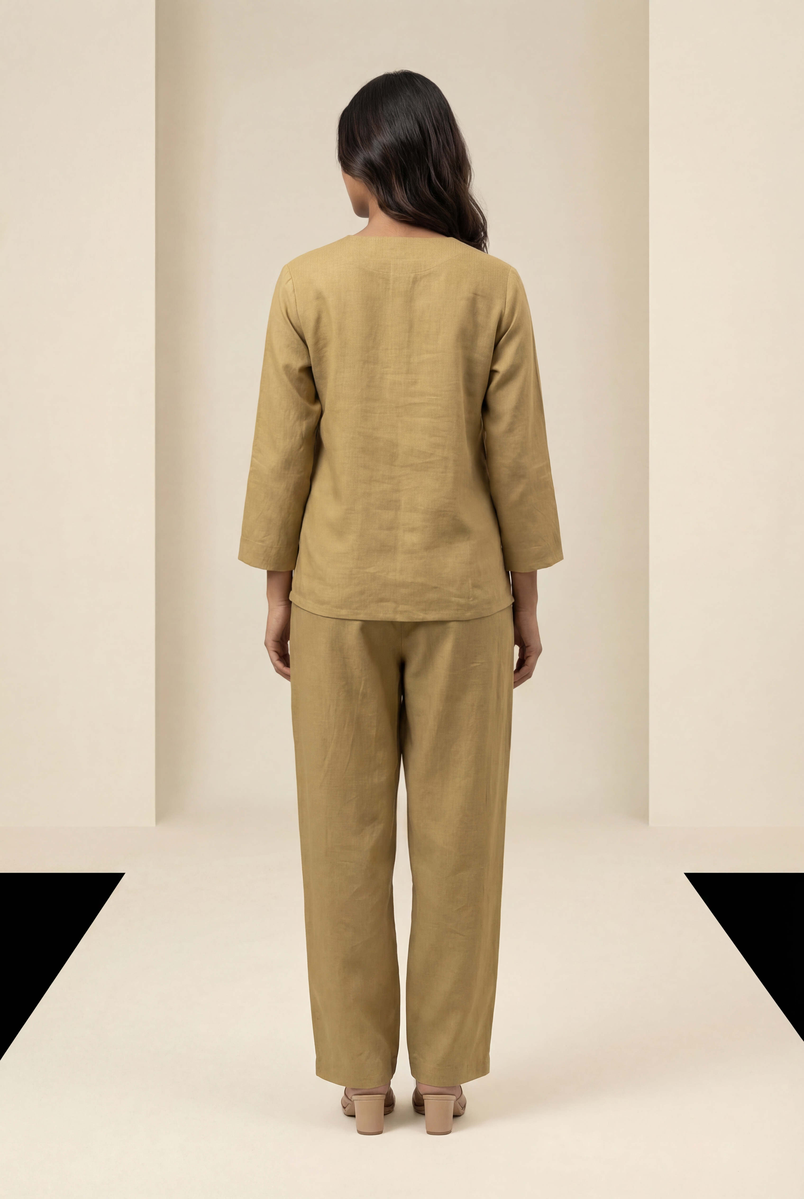 Figueroa Top Ecru Beige