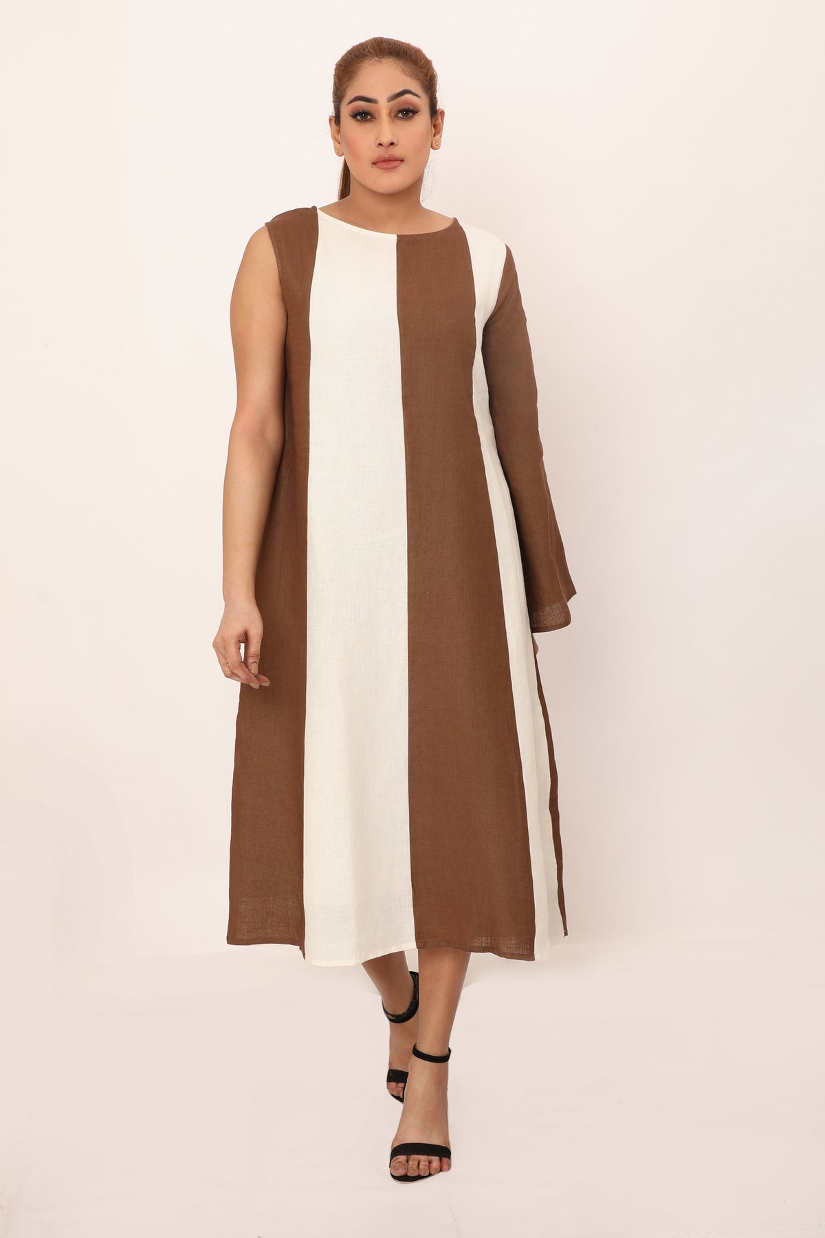 Victoria Dress Chikoo Brown