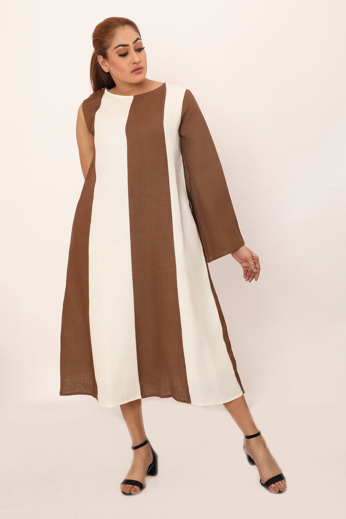 Victoria Dress Chikoo Brown