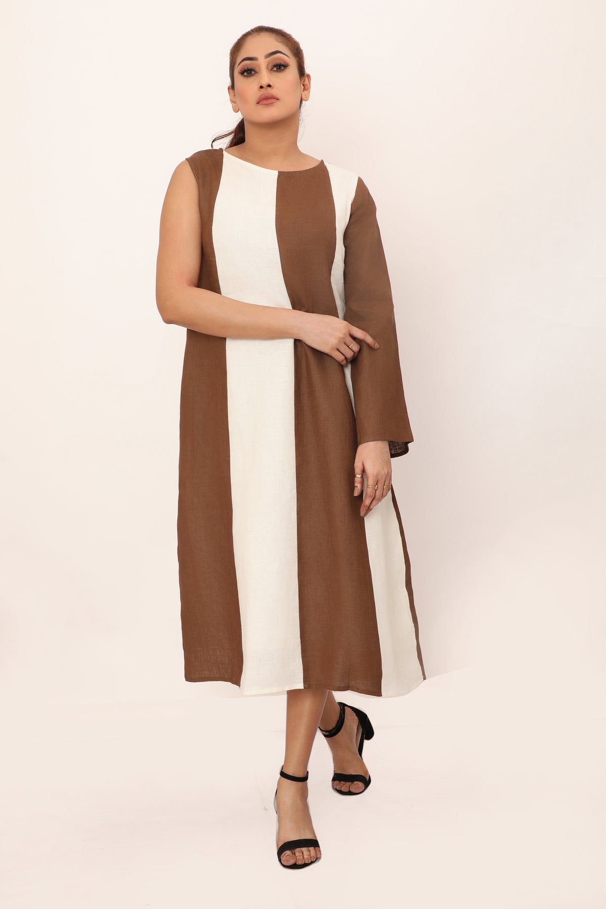 Victoria Dress Chikoo Brown