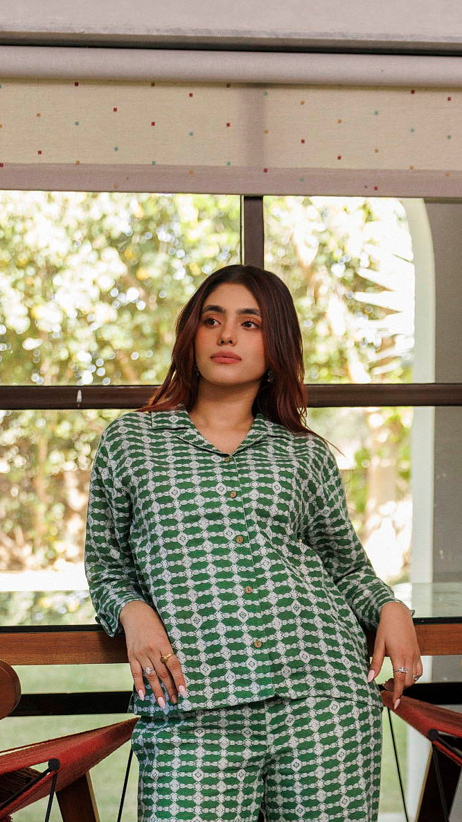 vara-shirt-green-trellis