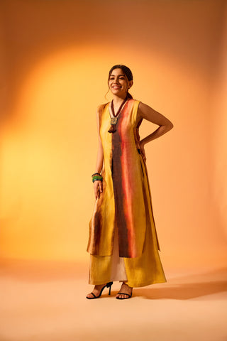 Saanvi Set Solaris